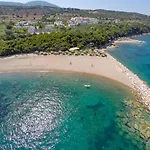 Seaside Summer Bliss - Aurora Luxury Pool Paradise
