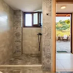 Seaside Summer Bliss - Aurora Luxury Pool Paradise *