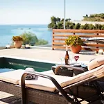 Seaside Summer Bliss - Aurora Luxury Pool Paradise