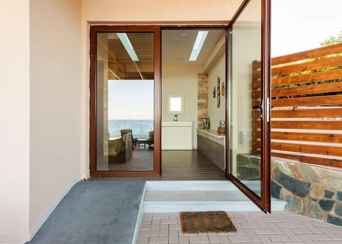 Seaside Summer Bliss - Aurora Luxury Pool Paradise *