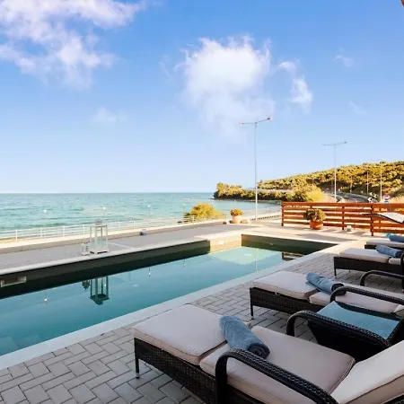 וילה Seaside Summer Bliss - Aurora Luxury Pool Paradise *