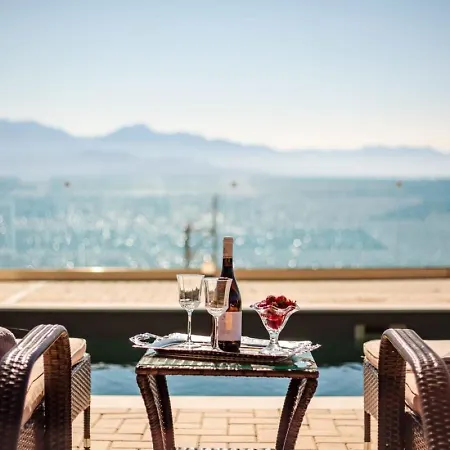 Seaside Summer Bliss - Aurora Luxury Pool Paradise וילה *