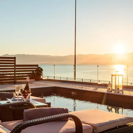 וילה Seaside Summer Bliss - Aurora Luxury Pool Paradise Petalídhion