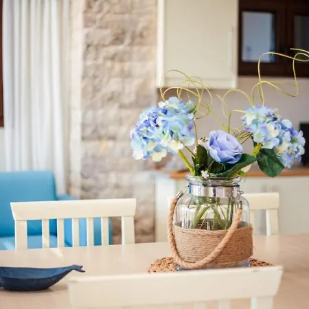 Seaside Summer Bliss - Aurora Luxury Pool Paradise *