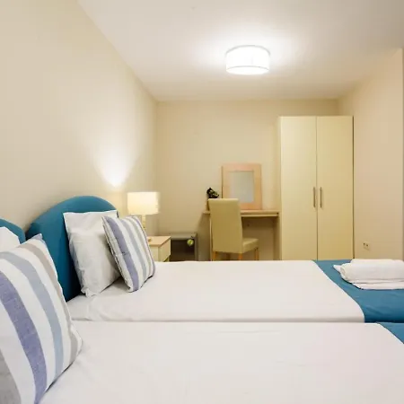 Seaside Summer Bliss - Aurora Luxury Pool Paradise ペタリディオン