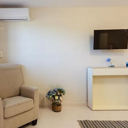 Seaside Summer Bliss - Aurora Luxury Pool Paradise * ペタリディオン