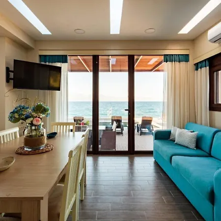 וילה Seaside Summer Bliss - Aurora Luxury Pool Paradise *
