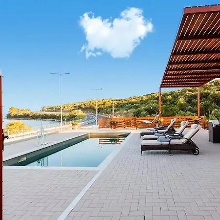 Seaside Summer Bliss - Aurora Luxury Pool Paradise * Petalídhion