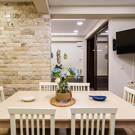 Seaside Summer Bliss - Aurora Luxury Pool Paradise וילה *