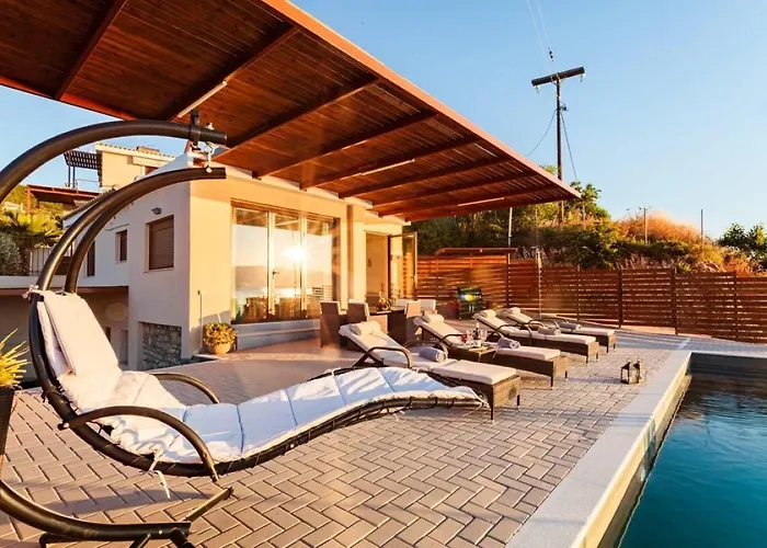 Seaside Summer Bliss - Aurora Luxury Pool Paradise *
